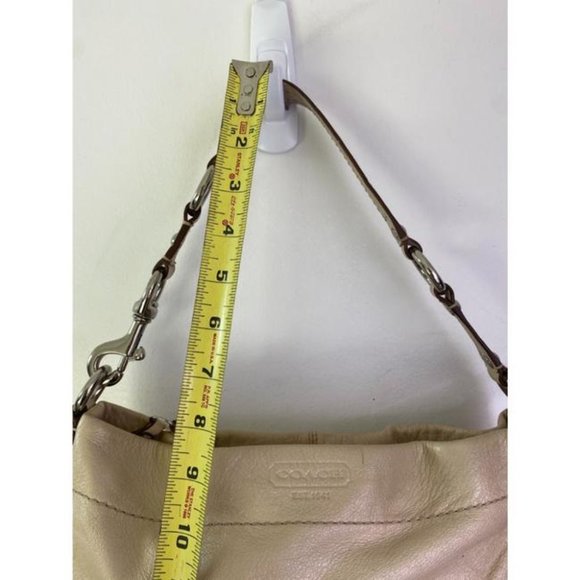 Coach Large Cream Leather Hobo Bag - Picture 4 of 8